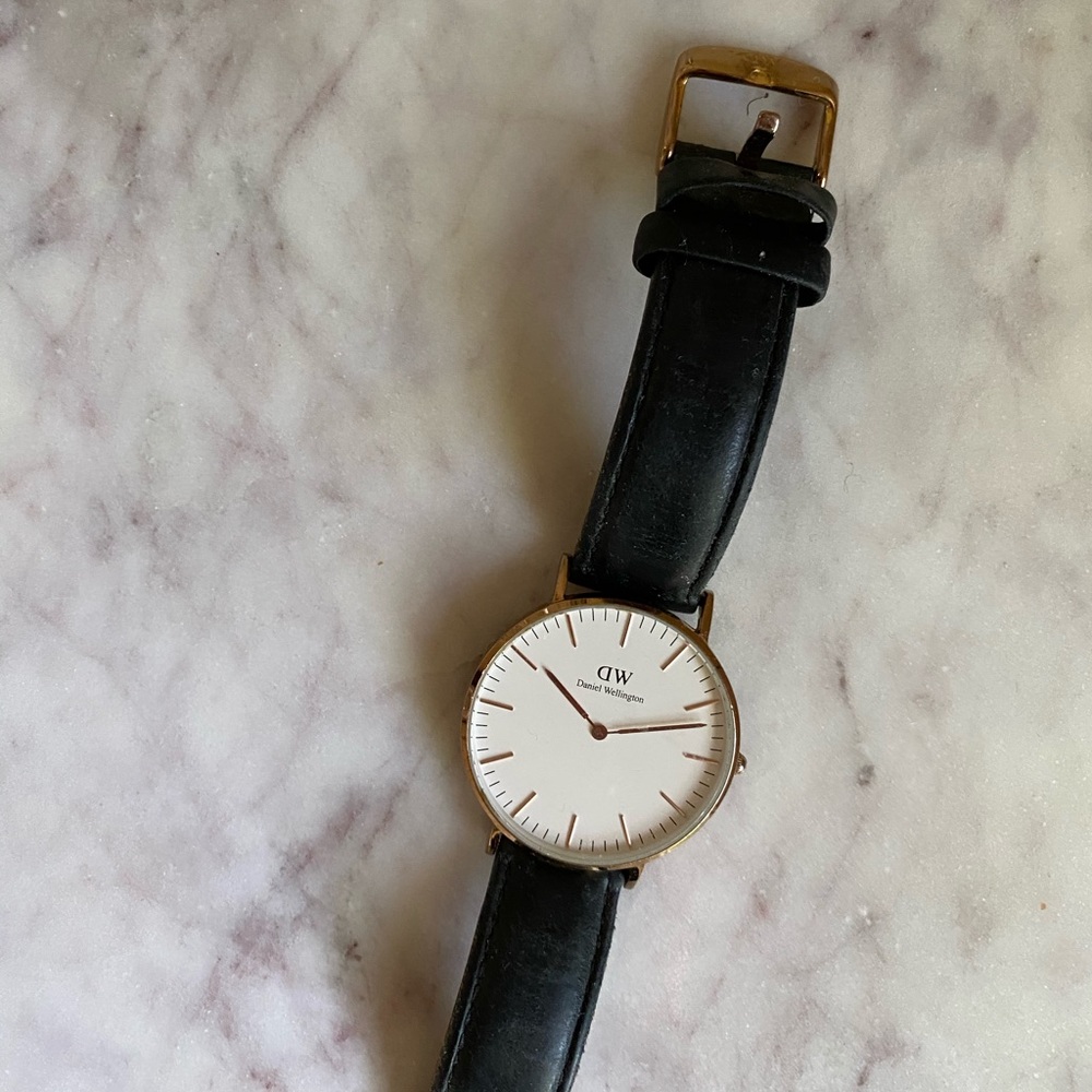 DW Rose gold 32 mm watch